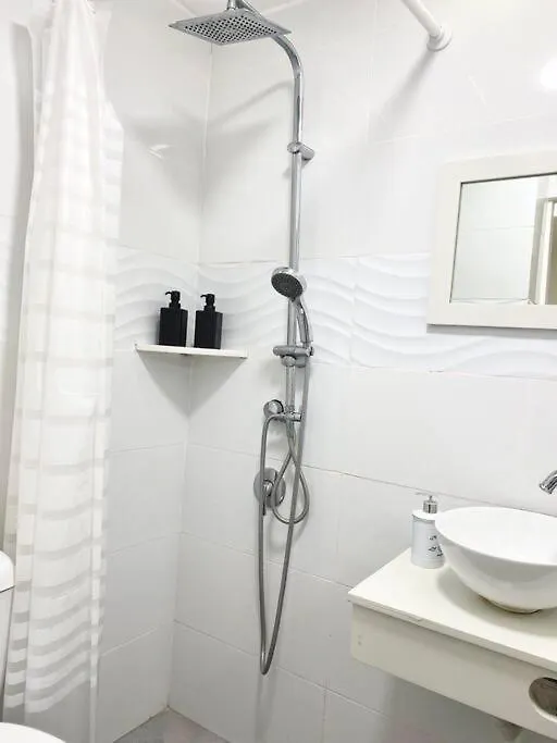 Seaside Cozy Apartment Haifa