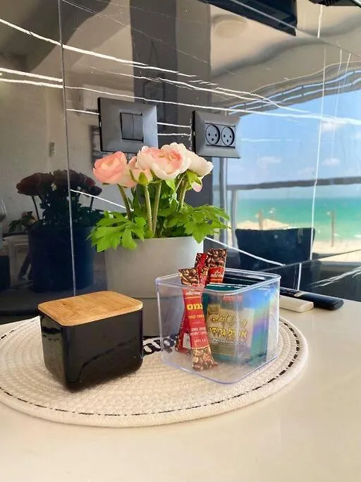 Seaside Cozy Apartment Haifa Israel